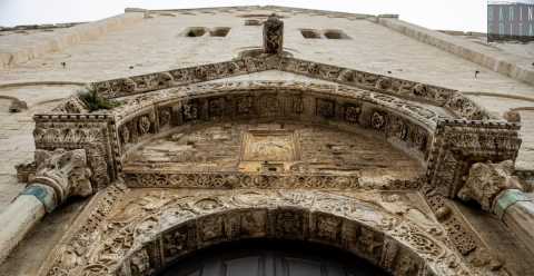 Bari, i magnifici portali della Basilica di San Nicola: vertice inarrivabile del romanico pugliese